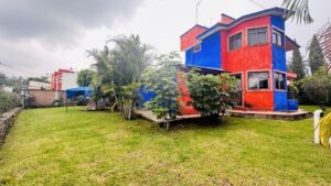 Casa en VENTA Ocotepec, magnífico jardín