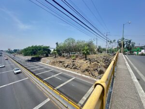 Terreno a borde Autopista Cue-Aca